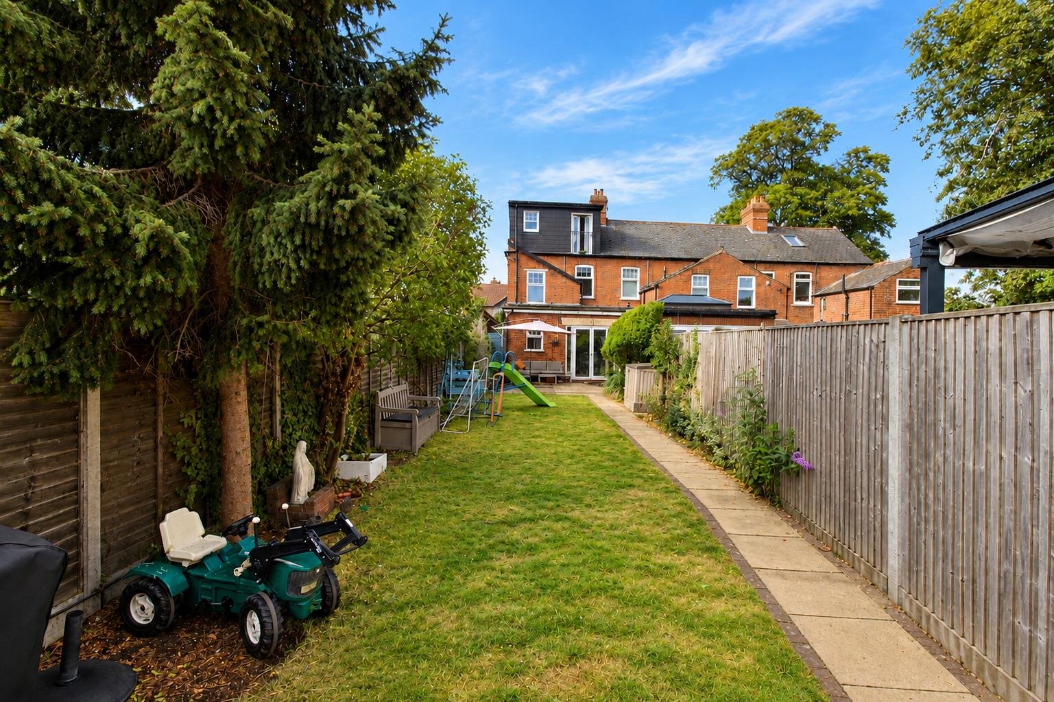 Gratwicke Road, Tilehurst, Reading
